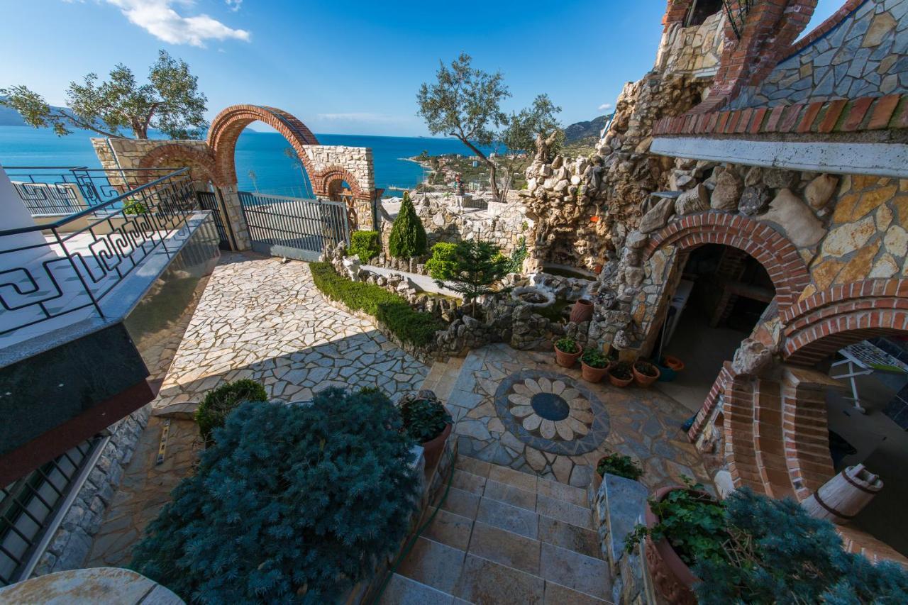 Hotel Artisti Vlorë 外观 照片