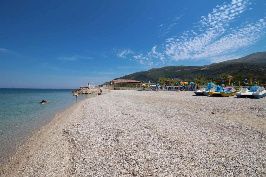 Hotel Artisti Vlorë 外观 照片