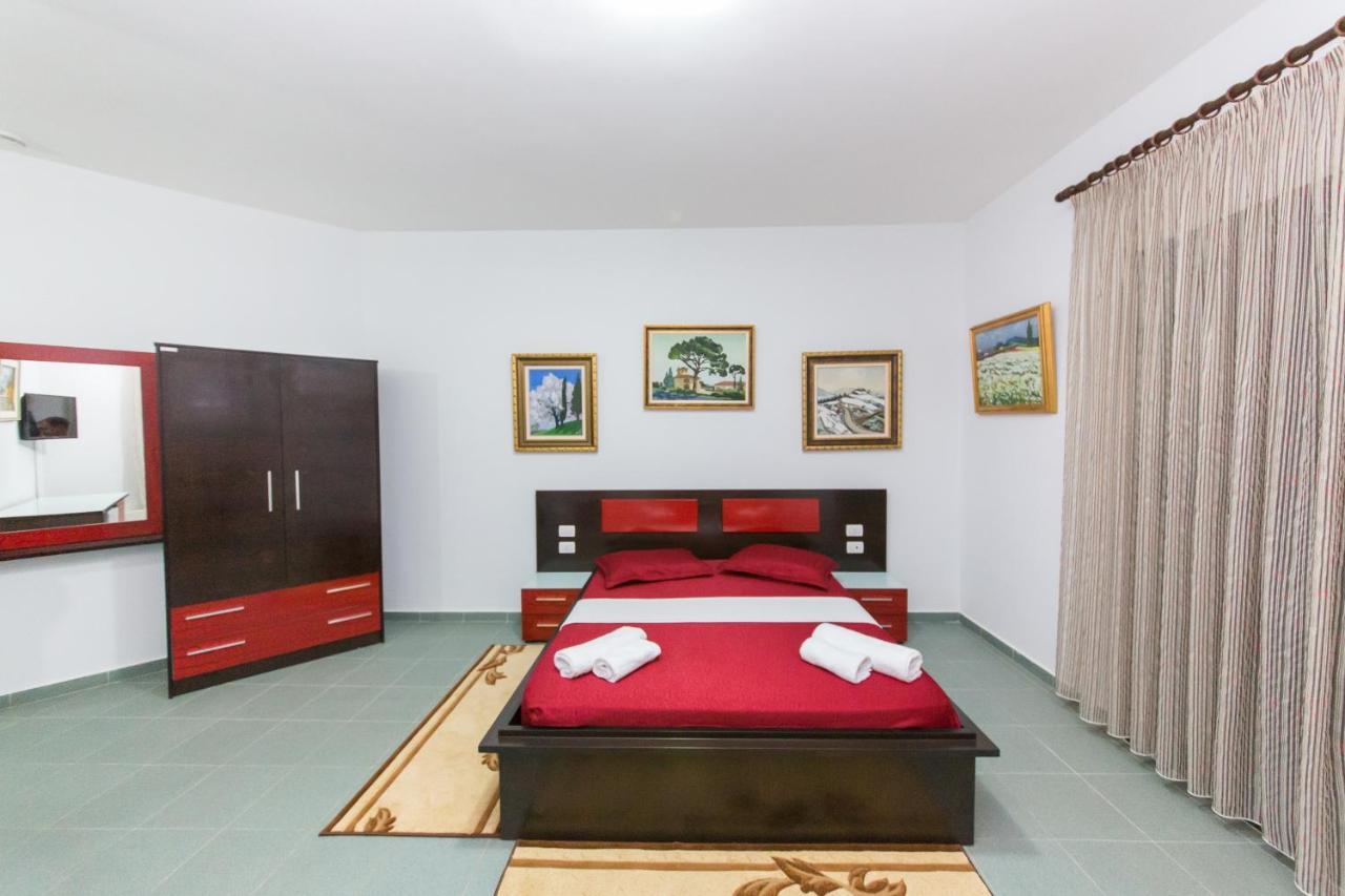 Hotel Artisti Vlorë 外观 照片