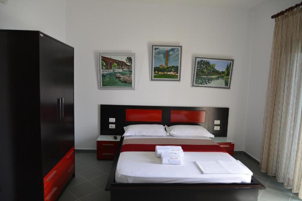 Hotel Artisti Vlorë 外观 照片